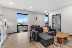 CozySuites Mass with parking lounge & roof deck #28